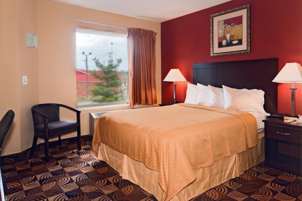Quality Inn Brunswick Cleveland South Экстерьер фото