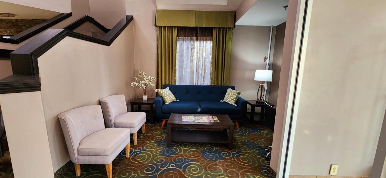 Quality Inn Brunswick Cleveland South Экстерьер фото