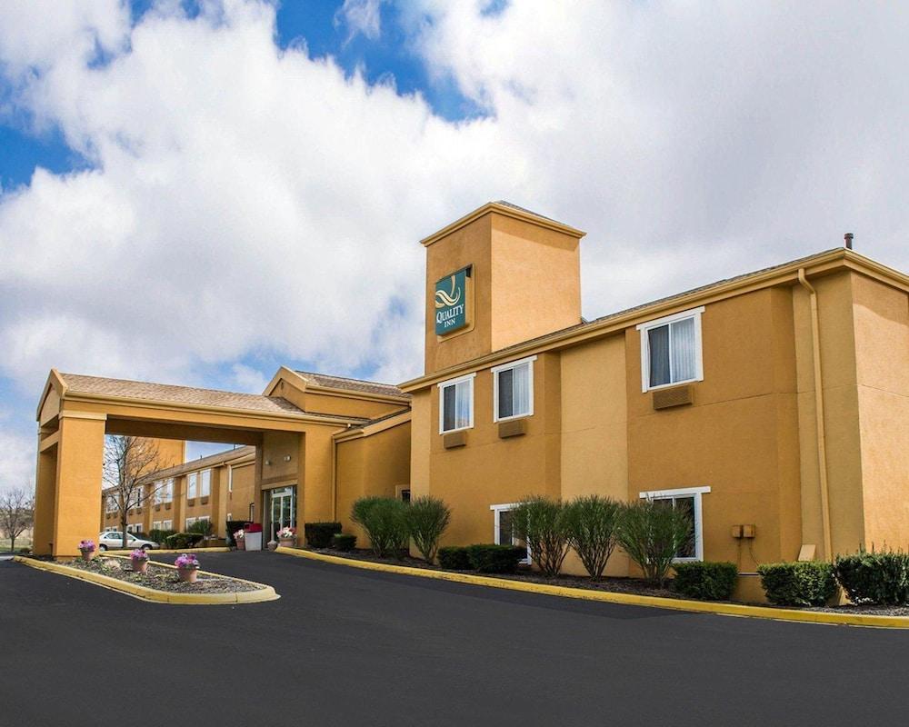 Quality Inn Brunswick Cleveland South Экстерьер фото