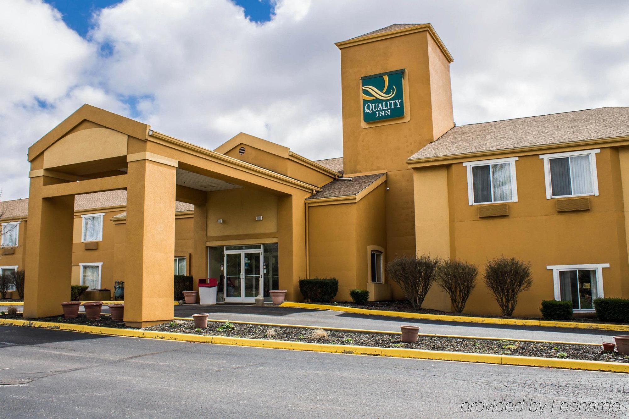Quality Inn Brunswick Cleveland South Экстерьер фото