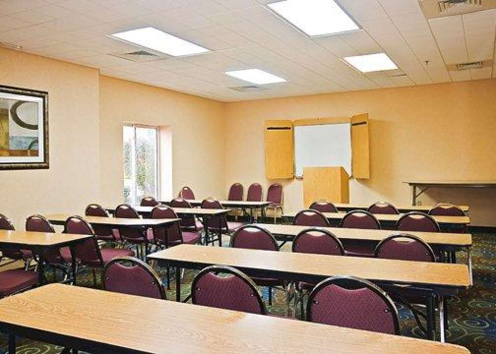 Quality Inn Brunswick Cleveland South Удобства фото